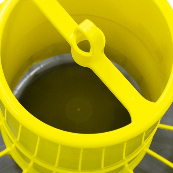 Кормушка бункерная COMPACTA 15.5 кг пластик с разделительной решеткой на ножках