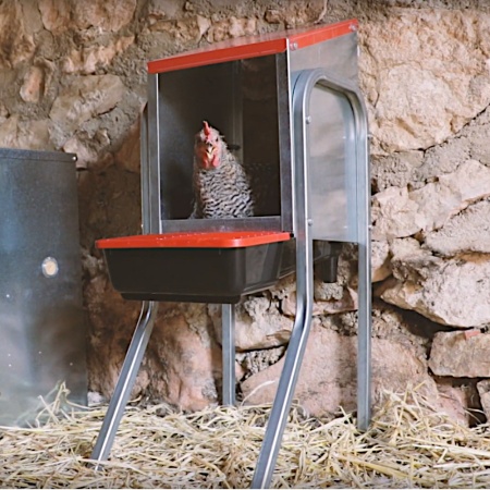 Гнездо для кур несушек Platinum, 3 секции, на ножках, с яйцесборником