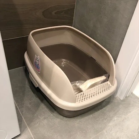 Лоток для кошек с высоким бортом и совком Catidea 51х38х25 см, коричневый