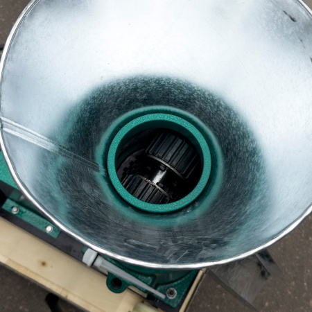 Гранулятор для комбикорма HobbyFarm FP120 диаметр матрицы 120 мм, гранул 3,8 мм, 3 кВт/220 В