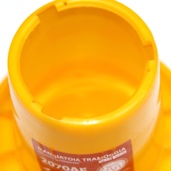 Кормушка бункерная 1,5 кг пластик с разделительной решеткой для цыплят