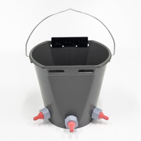 Ведро с 3 сосками для поения ягнят, жеребят, телят 8 л