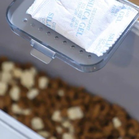 Автокормушка Petwant F11-L 4,5 л для сухого корма для собак и кошек