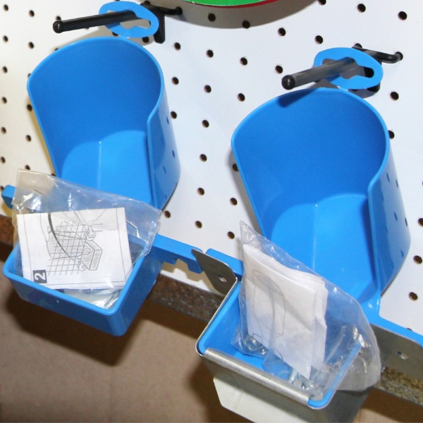 Поилка под бутылку "Ниагара" для кроликов и птиц, пластик/металл, комплект 2 шт.