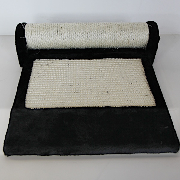 Когтеточка-коврик с роликом 36х42х24 см, черный