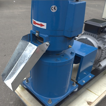 Гранулятор для комбикорма HobbyFarm FP150 диаметр матрицы 150 мм, гранул 3,8 мм, 4 кВт/380 В