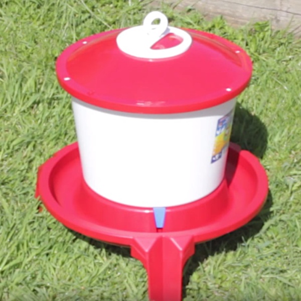 Поилка поплавковая RAPID CLEAN 9 л на ножках для кур и домашней птицы