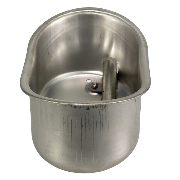 Поилка ниппельная с чашей размер M для молодняка и откормочных свиней 1/2 внутренняя/верхняя подводка