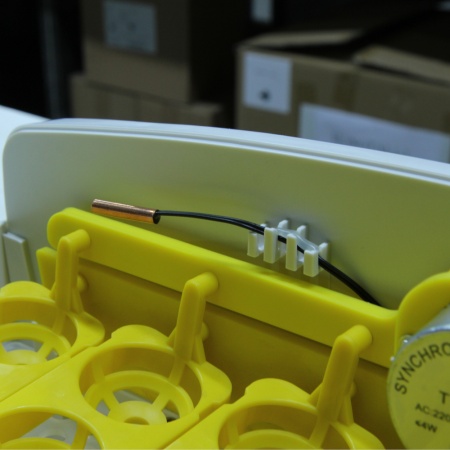 Инкубатор HHD 42A автоматический на 42 яйца