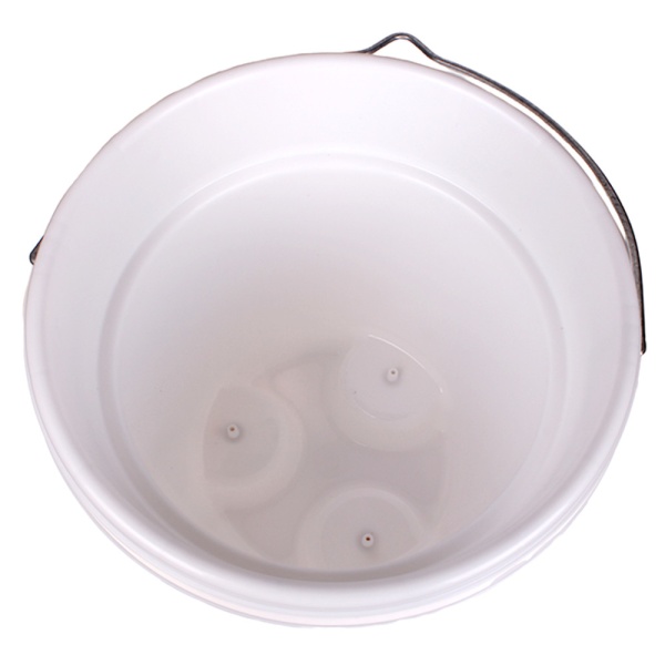 Поилка ведро подвесная 12 л с 3 ниппелями для кур